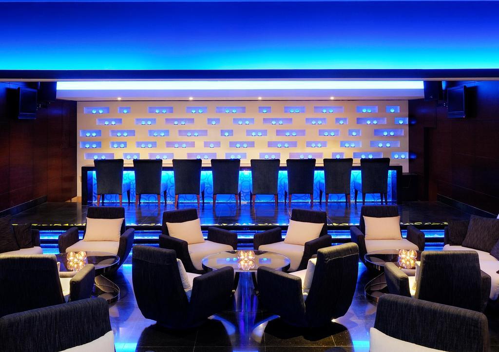 Asiana Hotel Ντουμπάι Εξωτερικό φωτογραφία The bar at the 101 bar