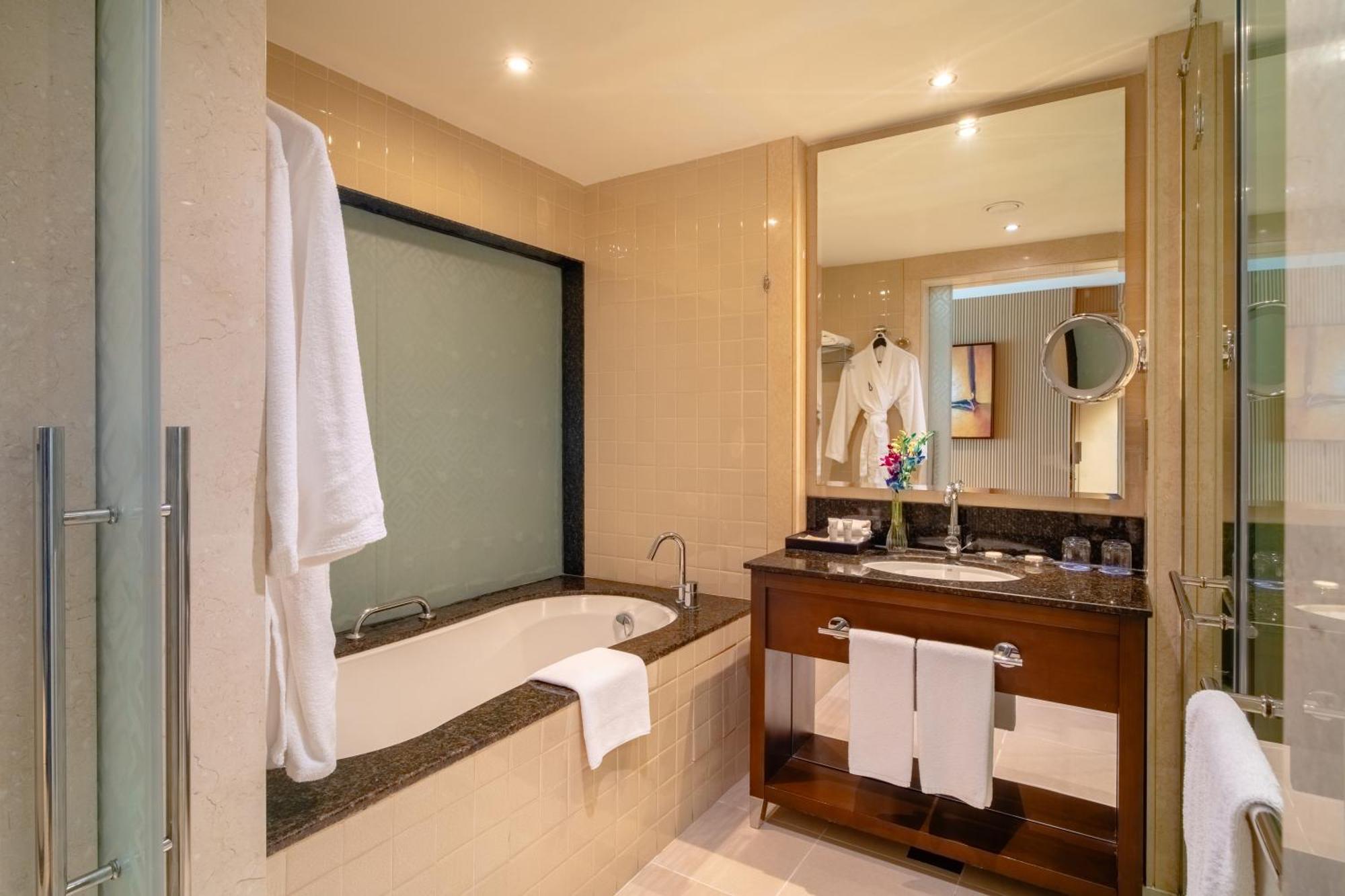Asiana Hotel Ντουμπάι Εξωτερικό φωτογραφία A bathroom in a hotel